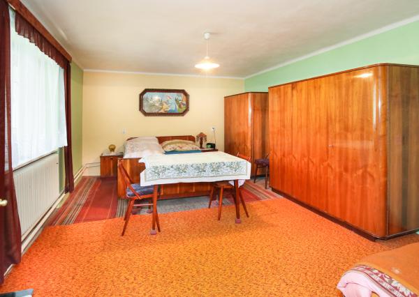 Prenájom rodinného domu so záhradou 320m2+Garáž, Svätý Anton