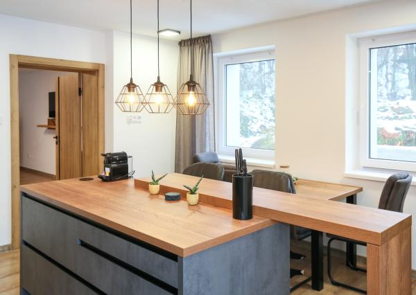 2-izbový zariadený byt s lodžiou, 70m2, Banská Štiavnica