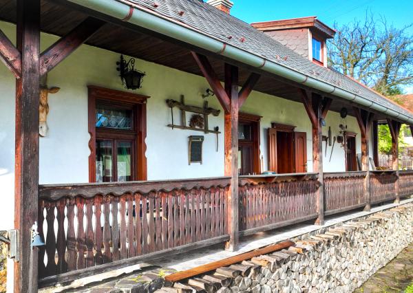 Romantická zrekonštruovaná a zariadená chalupa Malá Lehota