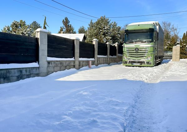 Zabehnutá menšia farma s pozemkom 3800m2 Želiezovce