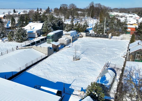 Zabehnutá menšia farma s pozemkom 3800m2 Želiezovce