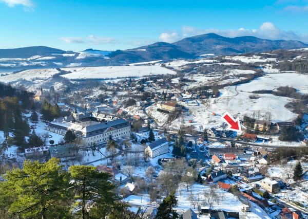 Zabehnutý penzión v obci Svätý Anton, okr. Banská Štiavnica