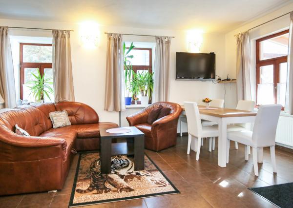 Zabehnutý penzión v obci Svätý Anton, okr. Banská Štiavnica