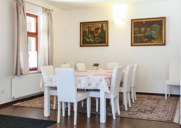 Zabehnutý penzión v obci Svätý Anton, okr. Banská Štiavnica