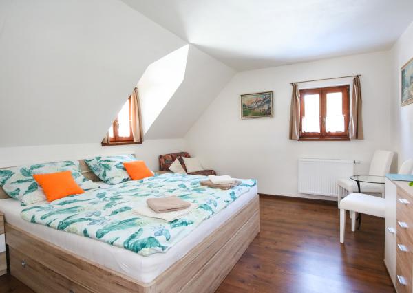 Zabehnutý penzión v obci Svätý Anton, okr. Banská Štiavnica