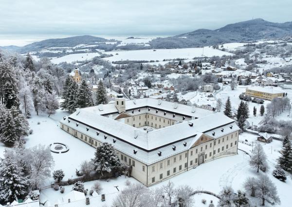 Zabehnutý penzión v obci Svätý Anton, okr. Banská Štiavnica