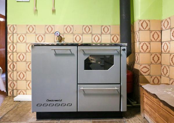 Obývateľný vidiecky dom, chalupa s pozemkom 500m2 Svätý Anton