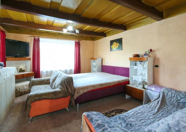 Obývateľný vidiecky dom, chalupa s pozemkom 500m2 Svätý Anton