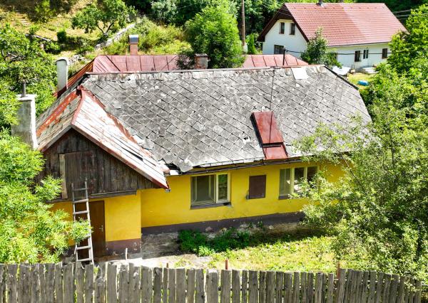 2-izbový rodinný dom v pôvodnom stave, Štiavnické Bane