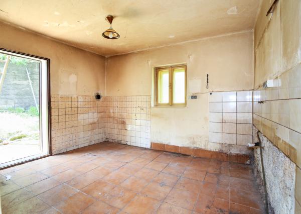 2-izbový rodinný dom v pôvodnom stave, Štiavnické Bane