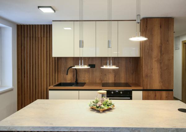 PRENÁJOM 2-izbový priestranný byt, 70m2, Banská Štiavnica