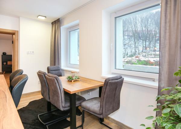 2-izbový zariadený byt s lodžiou, 70m2, Banská Štiavnica