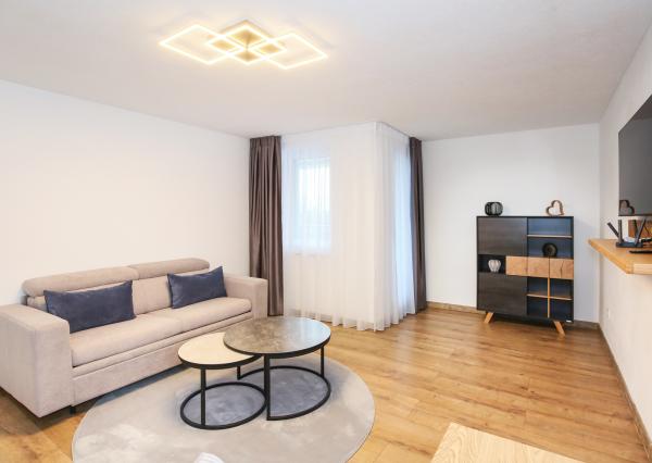 2-izbový zariadený byt s lodžiou, 70m2, Banská Štiavnica