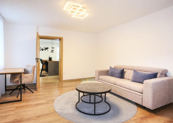 2-izbový zariadený byt s lodžiou, 70m2, Banská Štiavnica