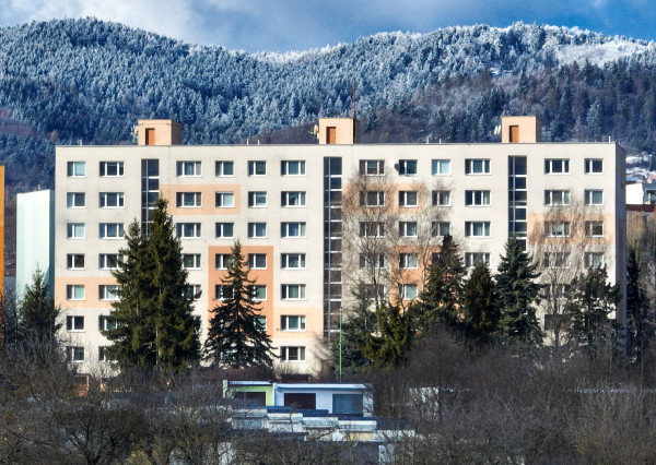 4 izbový byt v pôvodnom stave, 83m2, Banská Štiavnica