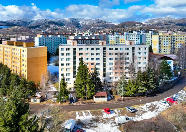 4 izbový byt v pôvodnom stave, 83m2, Banská Štiavnica