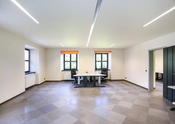 Zrekonštruovaná budova - 1300m2 pozemok Banská Štiavnica