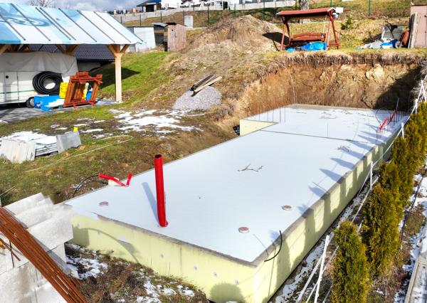 Stavebný pozemok pre rekreačnú chatu 200m od jazera Banský Studenec