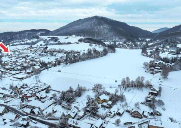 Stavebný pozemok pre rekreačnú chatu 200m od jazera Banský Studenec