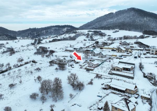 Stavebný pozemok pre rekreačnú chatu 200m od jazera Banský Studenec