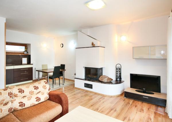 Rodinný dom s 5 bytovými jednotkami a s krásnou záhradou