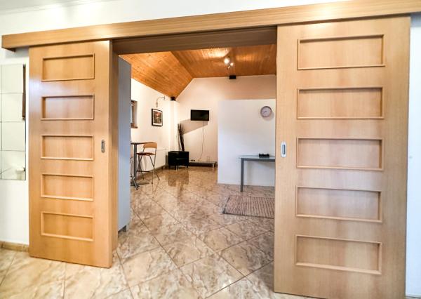 Rodinný dom s 5 bytovými jednotkami a s krásnou záhradou