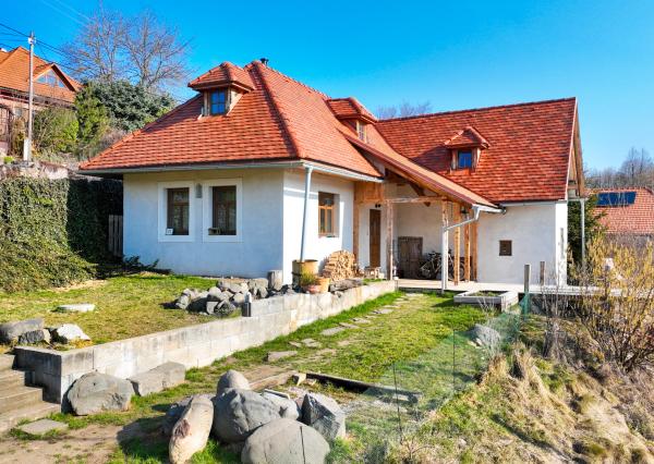 Rodinný dom/Chalupa s nádhernými výhľadmi, Banská Belá