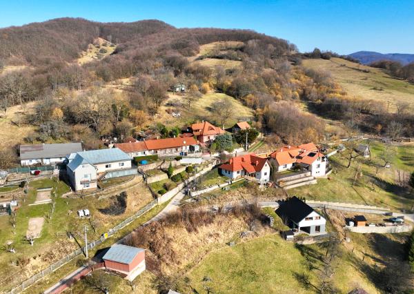 Rodinný dom/Chalupa s nádhernými výhľadmi, Banská Belá