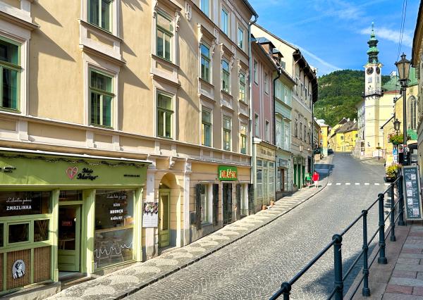 Zariadený 70m2 byt v centre mesta Banská Štiavnica