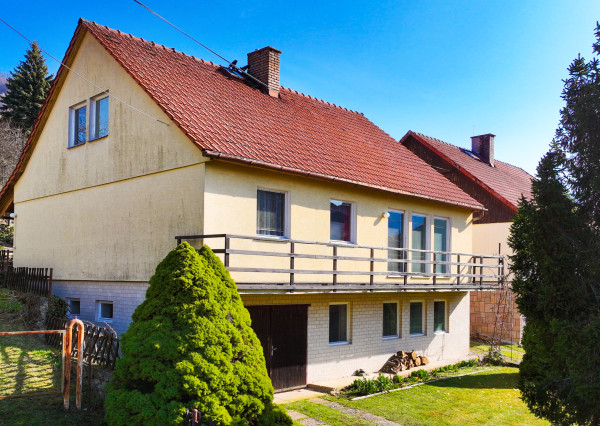 5-izbový rodinný dom s pozemkom 1000m2, Kremnica - Centrum