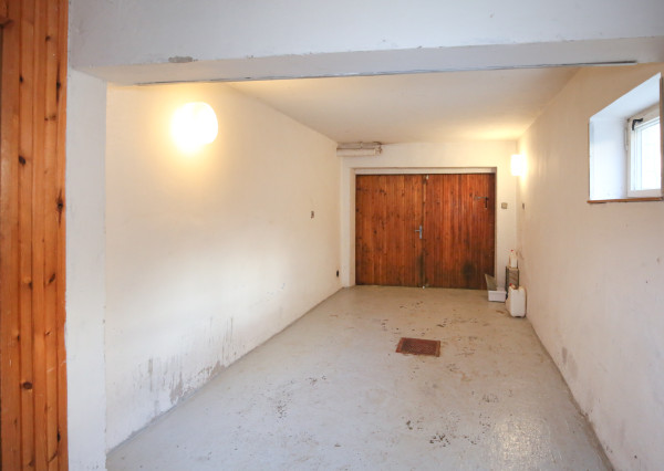 5-izbový rodinný dom s pozemkom 1000m2, Kremnica - Centrum