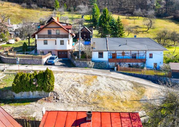 Nízkoenergetická novostavba rodinného domu, Nová Baňa