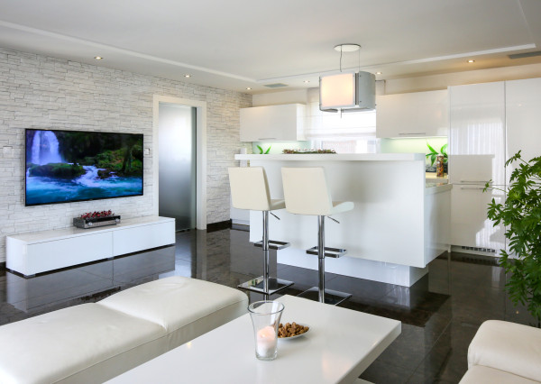 Moderná rodinná usadlosť, pozemok o veľkosti 9000m2, Krupina