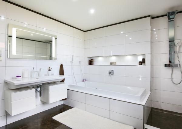 Moderná rodinná usadlosť, pozemok o veľkosti 9000m2, Krupina