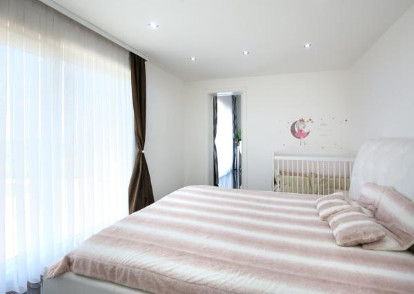 Moderná rodinná usadlosť, pozemok o veľkosti 9000m2, Krupina