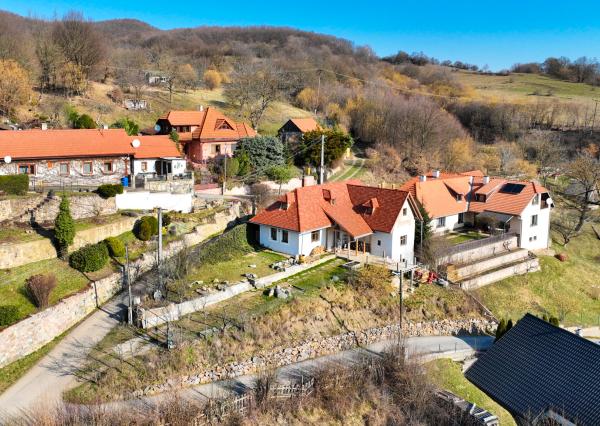 Rodinný dom / Chalupa s nádhernými výhľadmi, Banská Belá