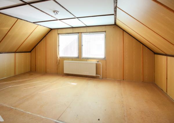 5-izbový rodinný dom s pozemkom 1000m2, Kremnica - Centrum