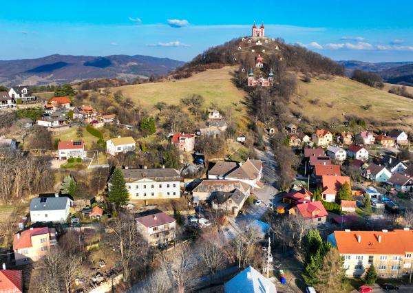 Zrekonštruované a zariadené byty pod Kalváriou, Banská Štiavnica