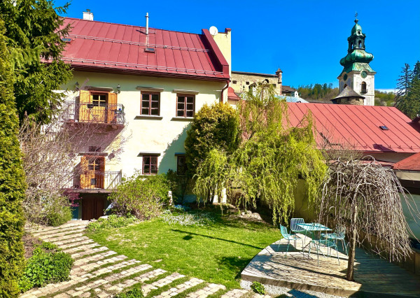 Historický rodinný dom so záhradou a parkovaním, Banská Štiavnica