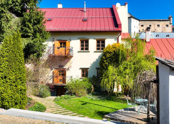 Historický rodinný dom so záhradou a parkovaním, Banská Štiavnica