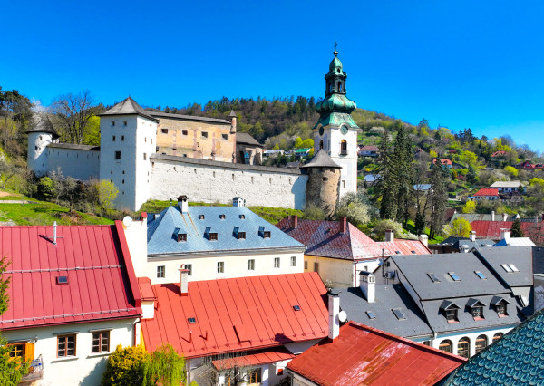 Historický rodinný dom so záhradou a parkovaním, Banská Štiavnica
