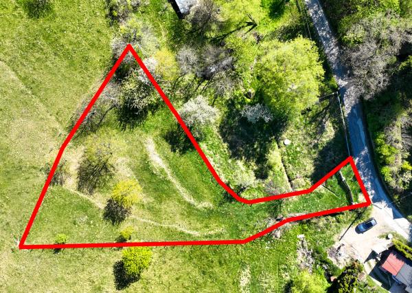 Krásny pozemok pre výstavbu chaty - chalupy 1281m2, Uhliská