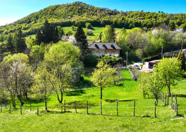 Krásny pozemok pre výstavbu chaty - chalupy 1281m2, Uhliská