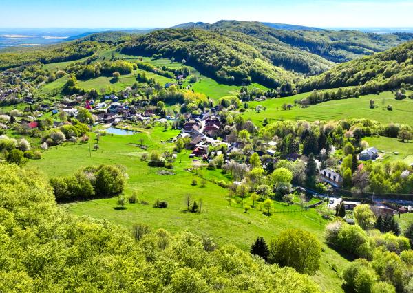 Krásny pozemok pre výstavbu chaty - chalupy 1281m2, Uhliská