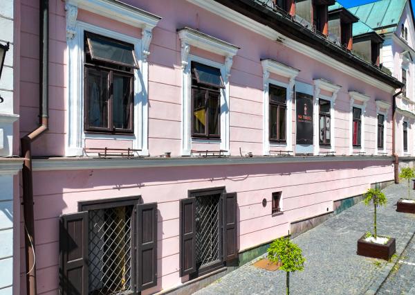 Zabehnutý penzión s reštauráciou v srdci mesta Banská Štiavnica