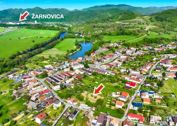 Slnečný, rovinatý pozemok s možnosťou stavby 1565m², Voznica