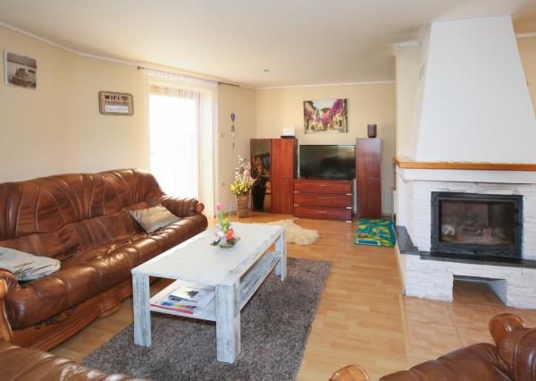 Zabehnutý apartmánový dvojdom s parkovaním, Štiavnické Bane