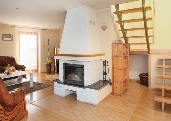 Zabehnutý apartmánový dvojdom s parkovaním, Štiavnické Bane