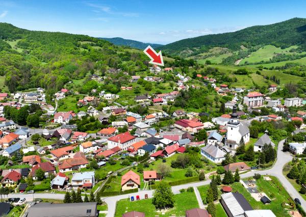 Rodinný dom / Chalupa s nádhernými výhľadmi, Banská Belá