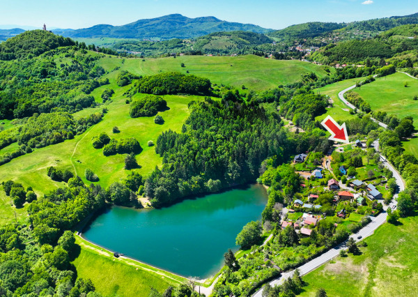 Stavebný pozemok s projektom pri jazere, Banská Štiavnica